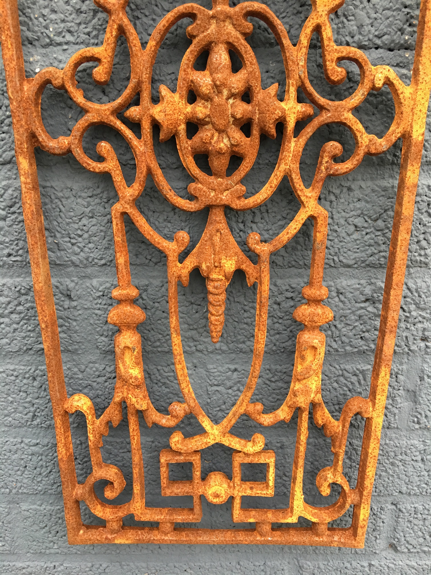 Tür- und Fenstergitter aus Gusseisen, Wandschmuck, schönes Stück aus Schmiedeeisen